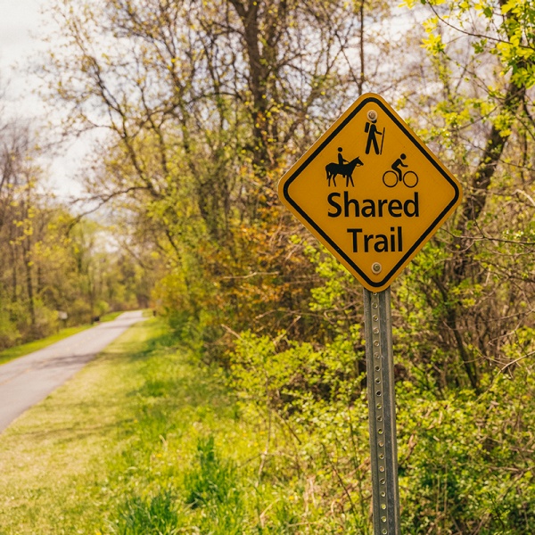 8 Rules of Trail Etiquette