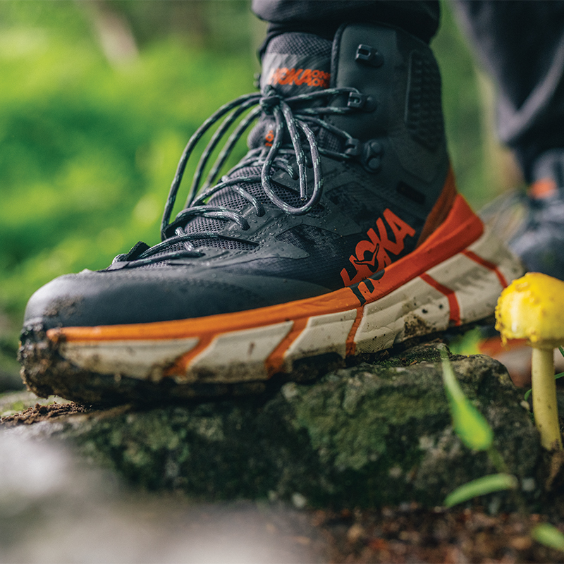 How to Choose the Right Hiking Boots & Shoes