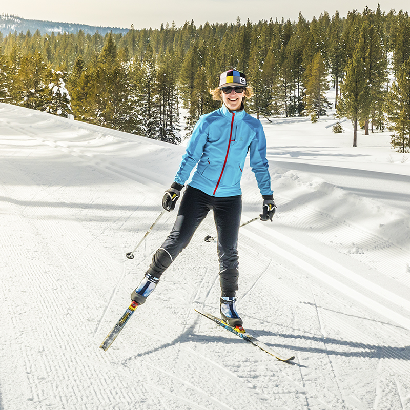 Women cross country skier in Sierra Nevada Mountains