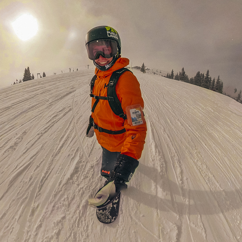 A photo of Sarah Brown snowboarding